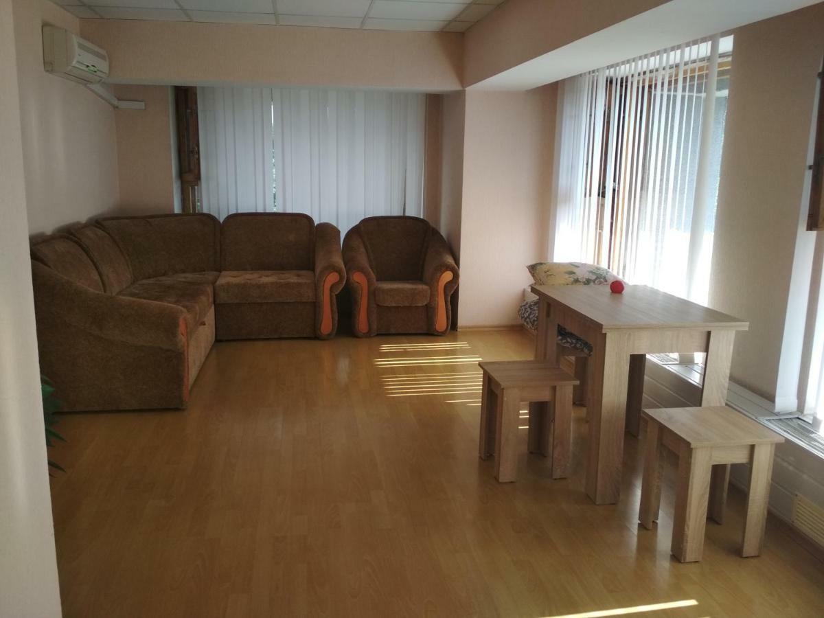 Готель На Автовокзалі Poltawa Exterior foto